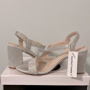 Super cute heels for sale.